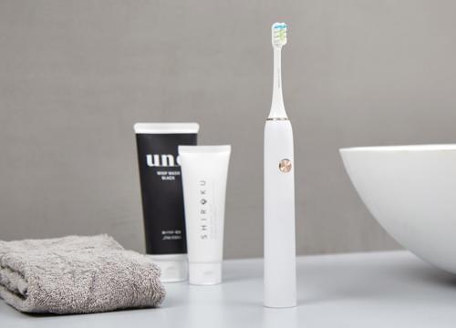 塑膠粘硅膠的粘合劑哪家好.jpg